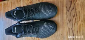 Chaussure tennis homme d'occasion Ajouté le : 28/04/2024