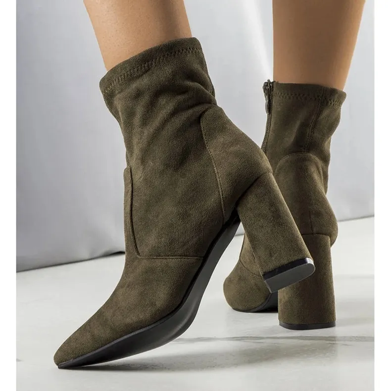 PA1 Bottines vertes sur le poteau de Kensley