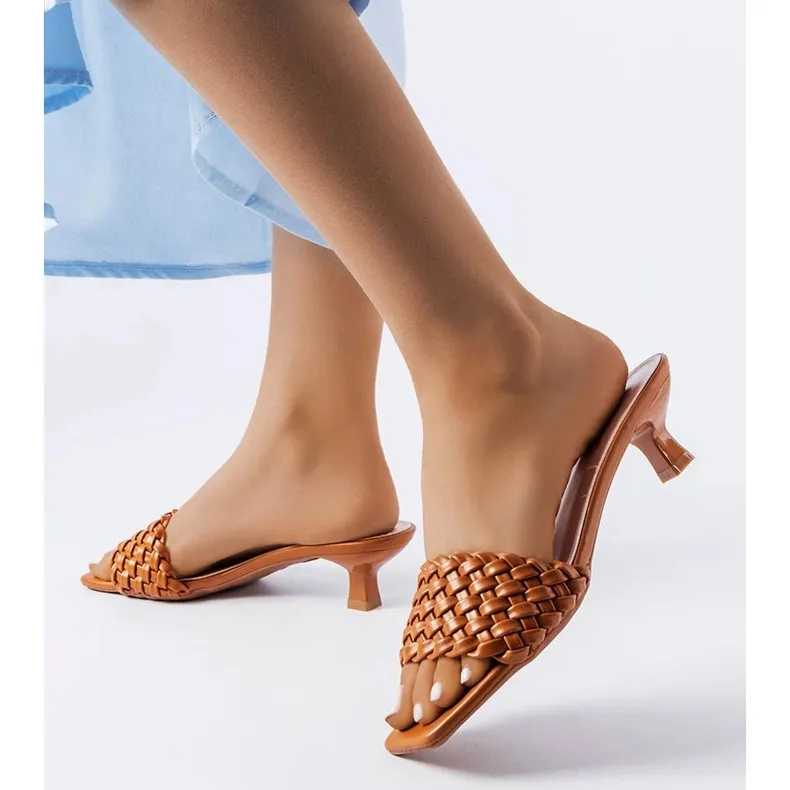 Sandales marron à petit talon de Burbank brun