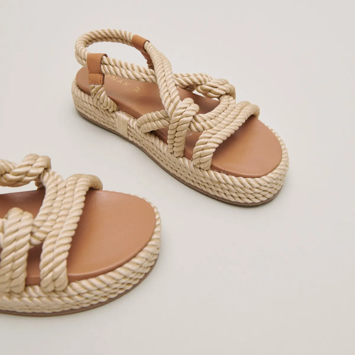 Sandales à brides entrecroisées en corde beige pour Femme | Jonak